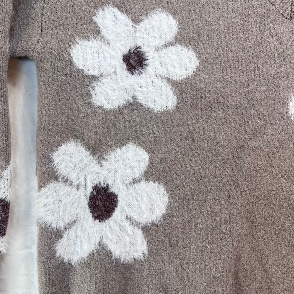 Womens Floral Daisy Scalloped V-Neck Knit Sweater Taupe Brown White Large - Picture 3 of 11